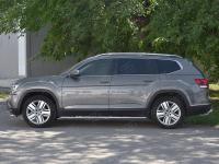 Пороги труба 75х42 овал с проступью VOLKSWAGEN TERAMONT 2017-