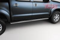 Пороги труба с проступью d 76 Toyota Hilux (2011-)