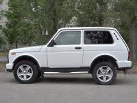 Пороги труба d76 с накладкой (вариант 2) 3дв. LADA 4x4 URBAN 2014-