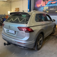 Фаркоп Leader Plus (Россия) «быстросъемный под квадрат» для Volkswagen Tiguan II (2016-2025)