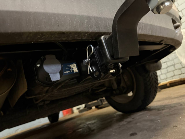 фото Фаркоп BERG для Lada Largus I (2012-) "быстросъемный под квадрат"