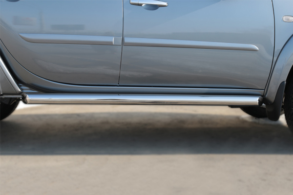 Фото Пороги труба d76 (вариант 1) MITSUBISHI L200 2014