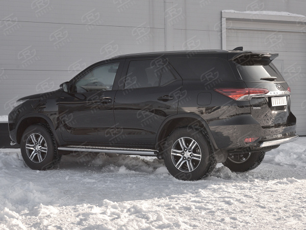 Фото Защита заднего бампера d75х42 дуга TOYOTA FORTUNER 2017-