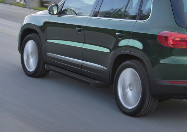 Фото Пороги алюминиевые Rival "Black" для Volkswagen Tiguan 2007-2011-2017