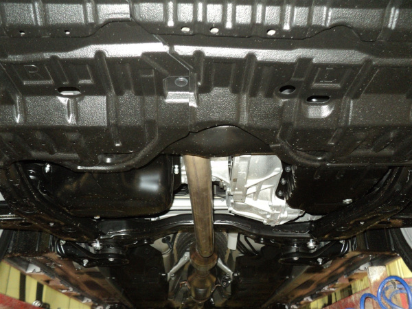 Фото Композитная защита картера и КПП Toyota Camry (2011 по наст.)