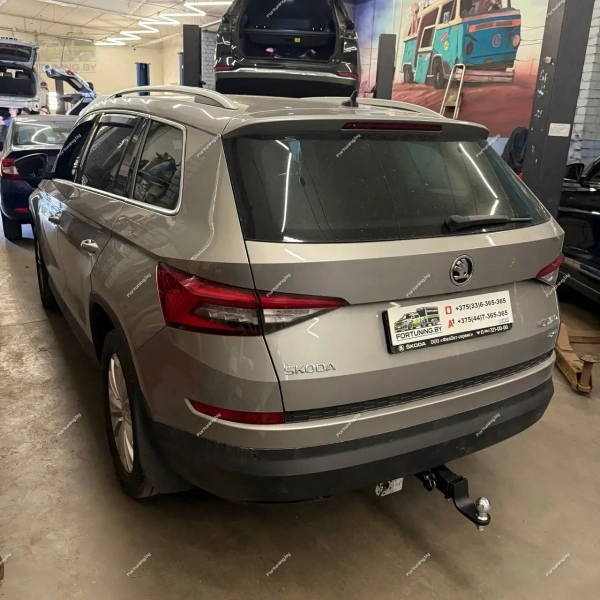 фото Фаркоп AvtoS (Россия) «быстросъемный под квадрат» для Skoda Kodiaq I (2016-2025)