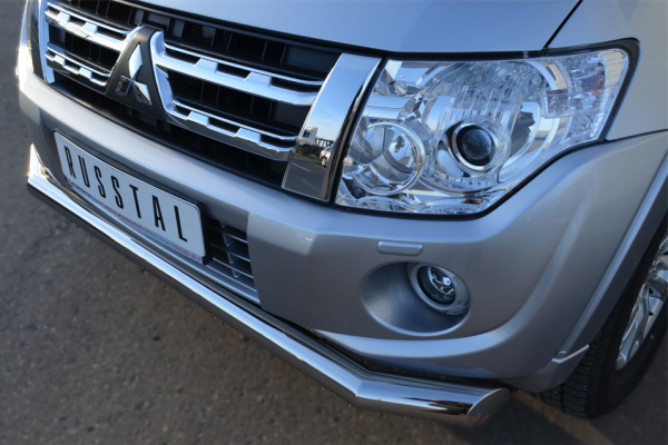 Фото Защита переднего бампера d76 (секции) MITSUBISHI Pajero 4 2012-2014