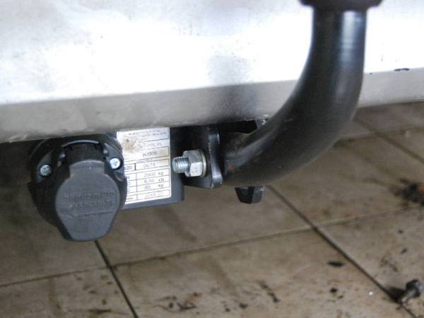 фото Фаркоп Imiola для Kia Carnival 2000-2006