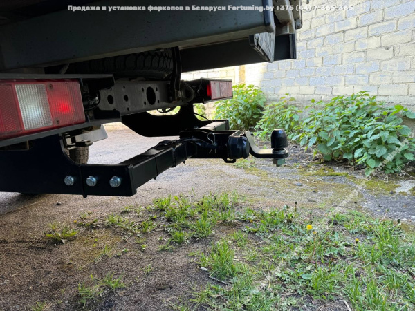Фото фаркопа для Фаркоп BERG для ГАЗ Газель Next «бортовая» (2013-), "без противооткатного бруса, включая удлиненную версию, быстросъемный" 