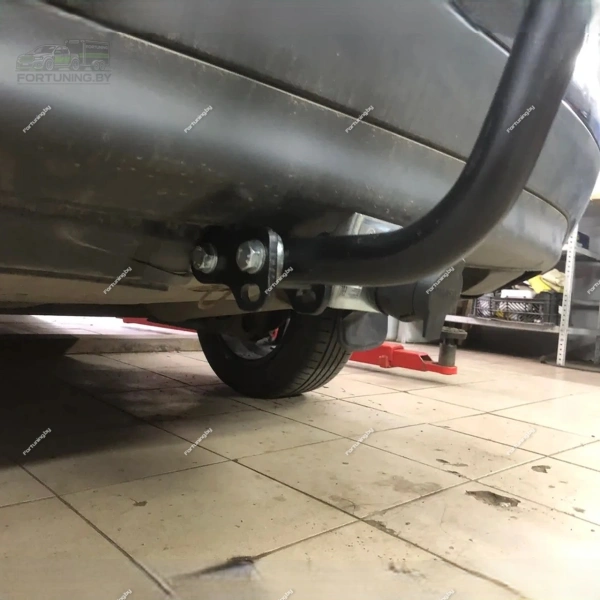 Фаркоп Leader Plus (Россия) для Audi A6 II «C5» седан/ универсал (1997-2005) 