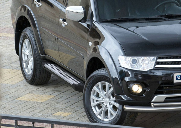 Фото Пороги алюминиевые Rival "Bmw-Style" для Mitsubishi Pajero Sport 2008-2013-2016