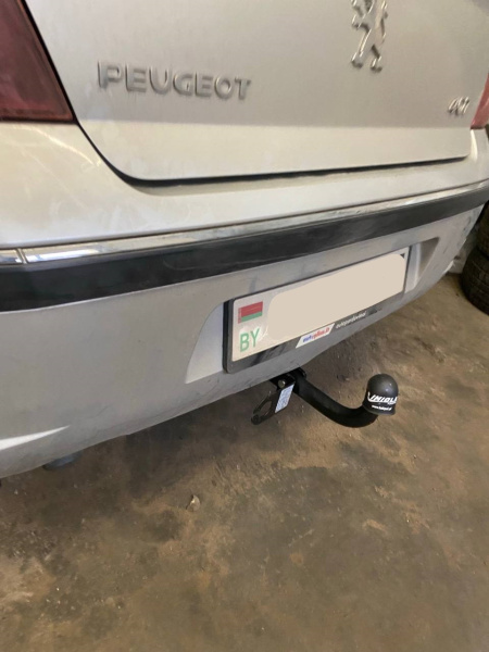 фото Фаркоп Imiola для Peugeot 407 седан 2004-2010