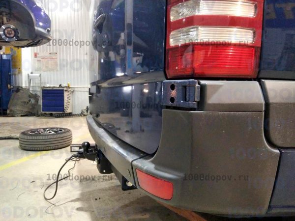 фото Фаркоп AvtoS для VOLKSWAGEN Crafter (одинарные колёса, без ступеньки) база 3,250-4,325м. 2006-2017