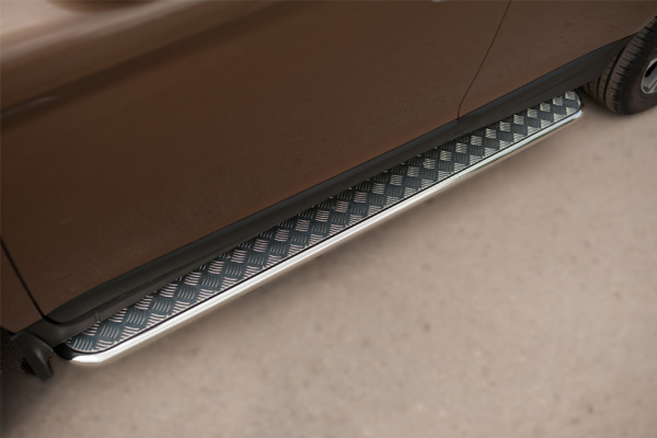 Фото Пороги труба d42 с листом (лист алюм,проф.нерж)(вариант 1) Volvo XC60 2008-2013