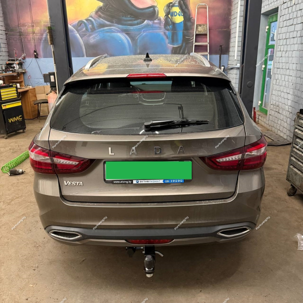 фото Фаркоп BERG для Lada Vesta NG SW «универсал» I «рестайлинг» (2023-) "быстросъемный под квадрат"