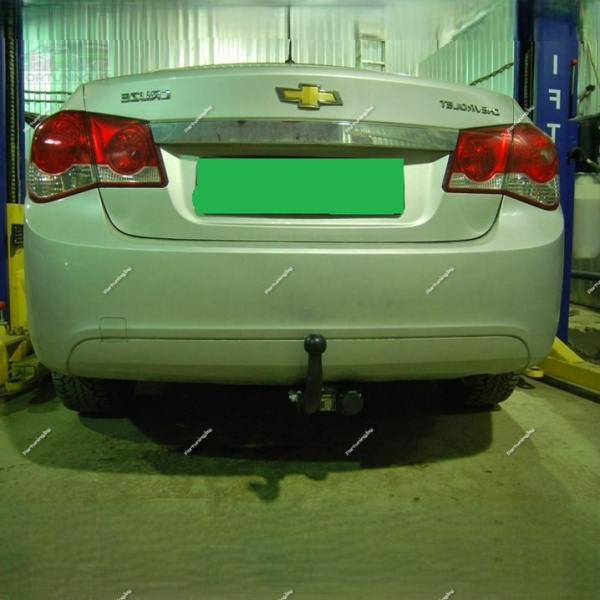 Фаркоп Imiola для Chevrolet Cruze седан/хетчбек 2009-2016