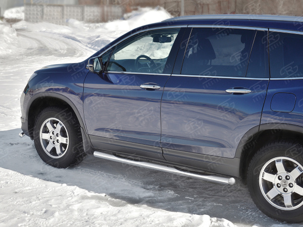 Фото Пороги труба d76 с накладкой (вариант 3) HONDA PILOT 2016-