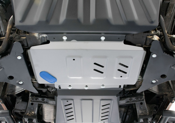 Фото Защита картера Rival для Nissan Pathfinder 2005-2015, алюминий 4 мм, с крепежом, 333.4165.2