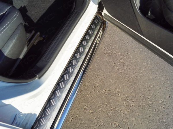 Фото Пороги с площадкой 60,3 мм для Subaru Forester (S5) 2018-