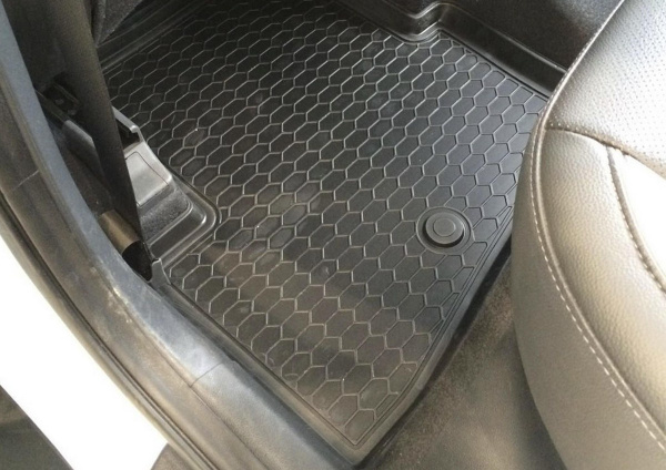 Автомобильные коврики Rival для Hyundai Creta 5-дв. 2016-н.в., полиуретан, с крепежом, с перемычкой, 5 шт., 12310001