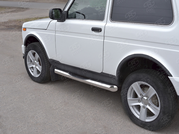 Фото Пороги труба d76 с накладкой (вариант 1) 3дв. LADA 4x4 URBAN 2014-