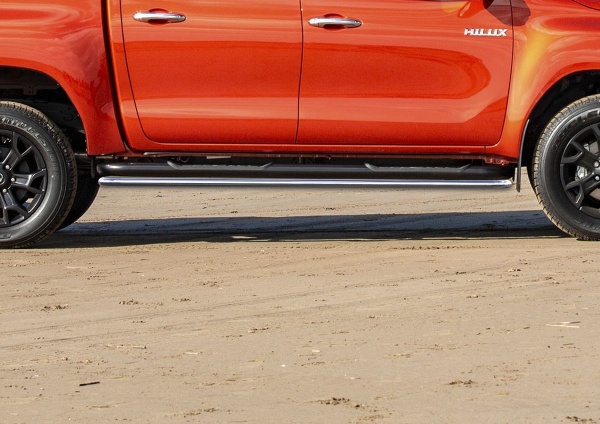 Фото Защита штатного порога d42 Toyota Hilux Exclusive 2018-