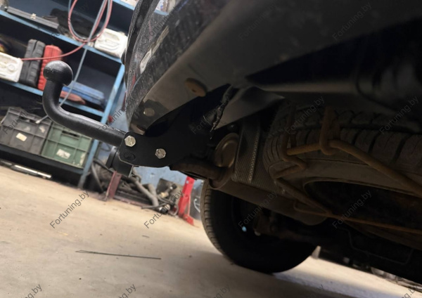 фото Фаркоп AvtoS для LADA Largus  (2012-)