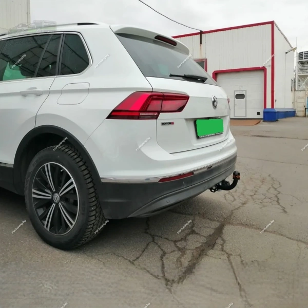 фото Фаркоп Leader Plus (Россия) для Volkswagen Tiguan II (2016-2025)