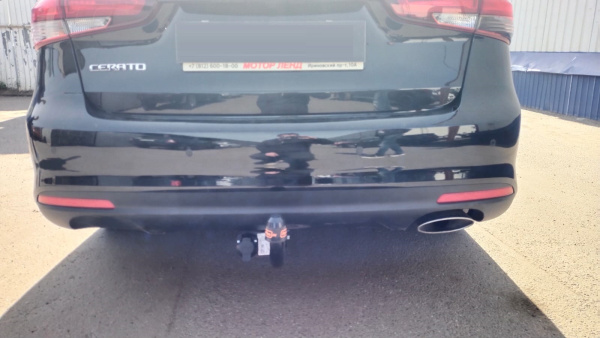 фото Фаркоп Bosal - Oris - Weso для KIA Cerato III седан (2013-2019)