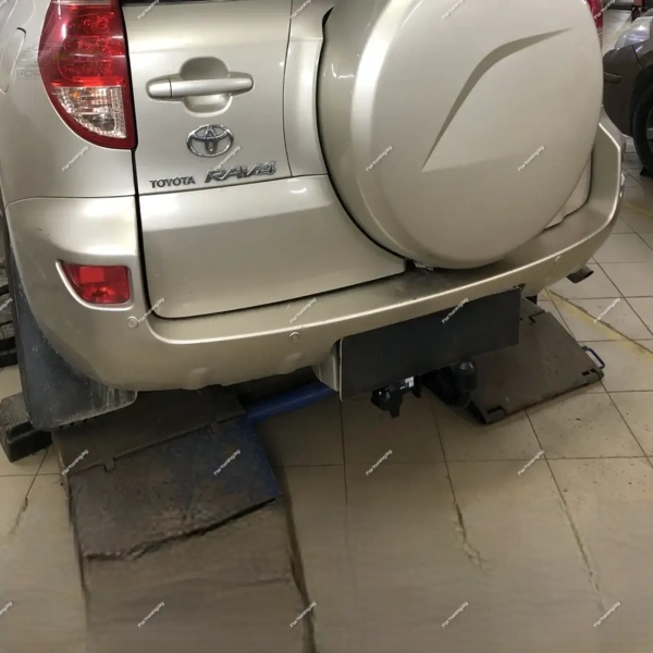 фото Фаркоп BERG (Россия) для Toyota RAV4 «XA30» III (2005-2012) «Кроме версии Long»