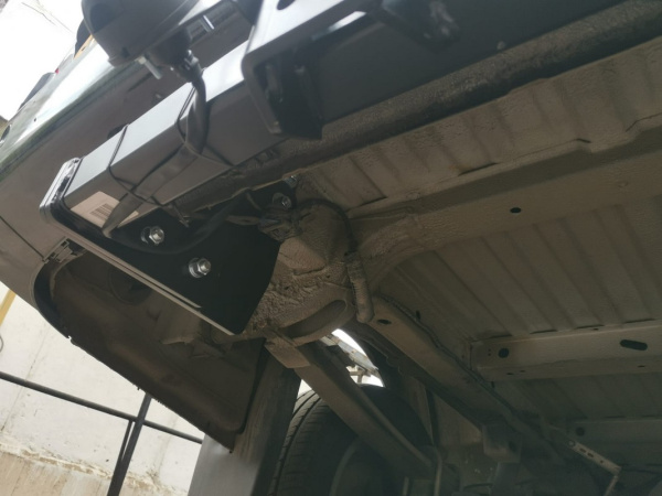 фото Фаркоп Imiola для Volkswagen Crafter 3665 мм, 4350 мм фургон без ступеньки, шасси, в т.ч. 5 тонн (2006-по наст.)