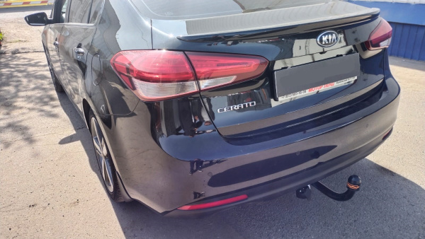 фото Фаркоп Bosal - Oris - Weso для KIA Cerato III седан (2013-2019)