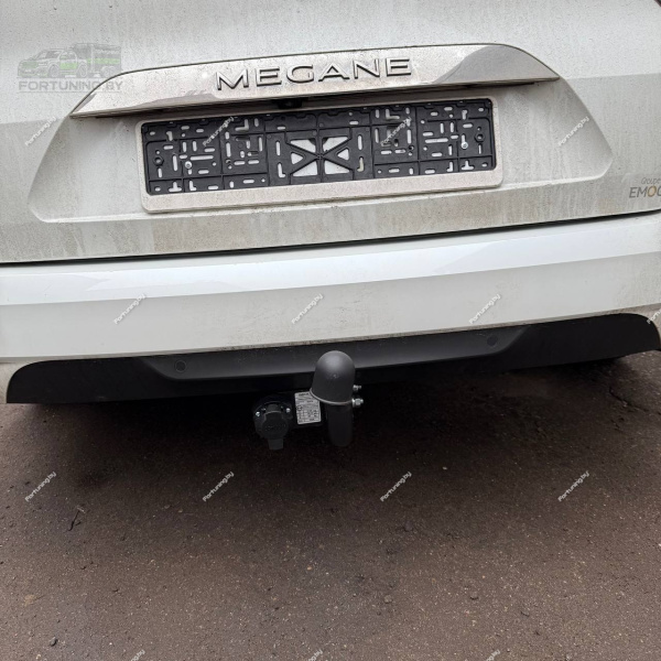 фото Фаркоп Imiola для Renault Megane Grand Coupe 2017-