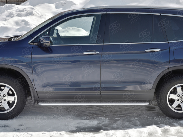 Фото Пороги труба d42 с листом (лист алюм, проф. нерж) (вариант 1) HONDA PILOT 2016-