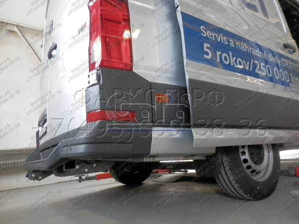 фото Фаркоп Galia для Volkswagen Crafter фургон со ступенькой 2017-