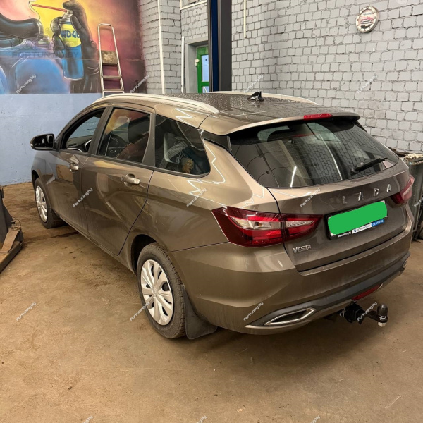 фото Фаркоп BERG для Lada Vesta NG SW «универсал» I «рестайлинг» (2023-) "быстросъемный под квадрат"