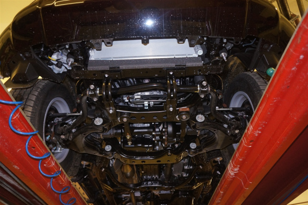 Фото Алюминиевая защита днища (3 части) Toyota  Land Cruiser 150 Prado (2009 по наст.)