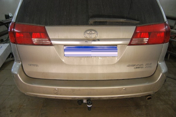 фото Фаркоп Imiola для Toyota Sienna 2004-2011