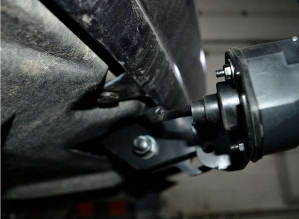 фото Фаркоп Imiola для Toyota Avensis седан 2009-