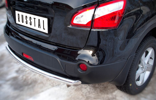 Фото Защита заднего бампера d63 (дуга) NISSAN Qashqai+2 2010-2013