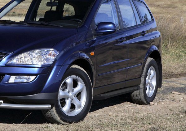 Фото Пороги алюминиевые Rival "Black" для Ssang Yong Kyron 2007-