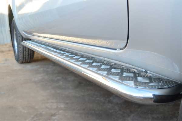 Фото Пороги труба d42 с листом (лист алюм., проф. нерж) (Вариант 1) FORD RANGER 2011-