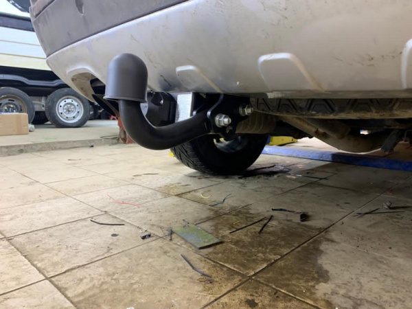 фото Фаркоп Imiola для Volvo XC90 2003-2015