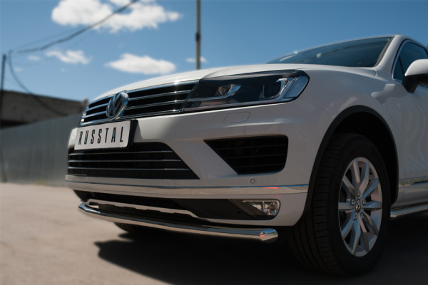 Фото Защита переднего бампера d63 (секции) VOLKSWAGEN Touareg 2014-