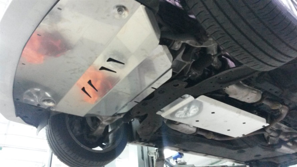 Фото Защита картера двигателя и кпп Infiniti Q50 (2014-) из 2-х частей