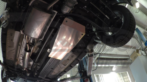 Фото Защита топливного бака Nissan Terrano,V-все,только 4х4 (2014-)