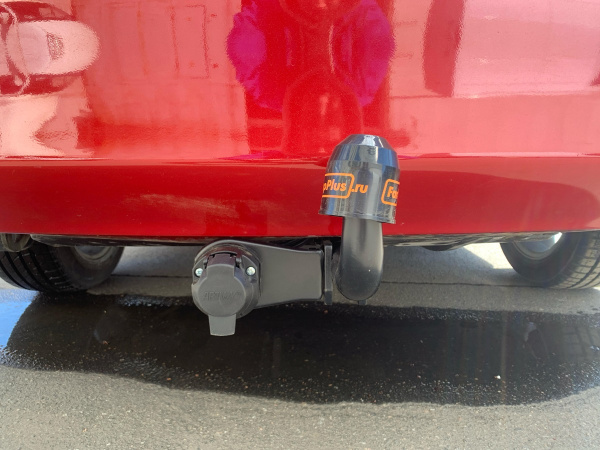 фото Фаркоп BERG для Toyota Corolla «седан» XI (2012-2020)