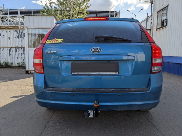 фото Фаркоп Bosal - Oris - Weso для KIA Ceed I универсал (2006-2012)