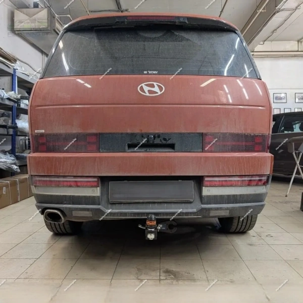 фото Фаркоп BERG «быстросъемный под квадрат» для Hyundai Santa Fe V (2023-)