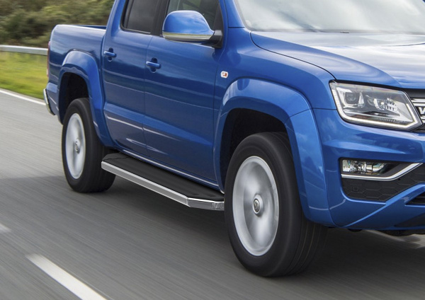 Фото Пороги алюминиевые Rival "Premium" для Volkswagen Amarok 2016-